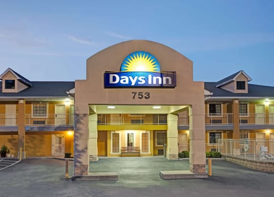 Days Inn by Wyndham Marietta White Water 1