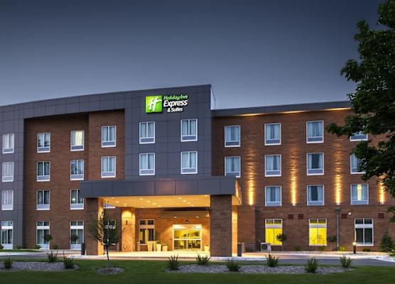 Holiday Inn Express & Suites MADISON CENTRAL by IHG 1