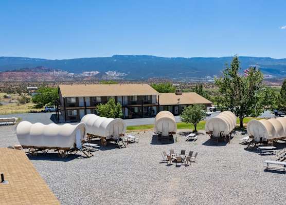 Broken Spur Inn & Steakhouse 1