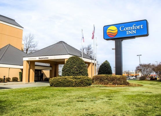 Comfort Inn Fayetteville near Fort Bragg 1