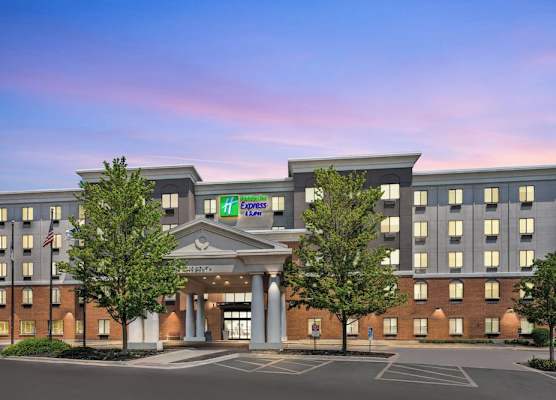 Holiday Inn Express & Suites CHICAGO WEST-O'HARE ARPT AREA by IHG 1