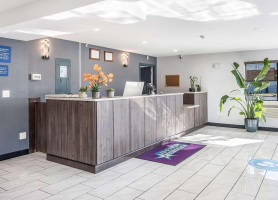 Americas Best Value Inn East Peoria 1
