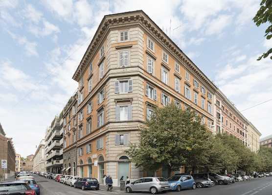GuestHost - Elegant Apartment in Rome 1