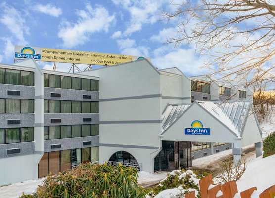 Days Inn by Wyndham Scranton PA 1