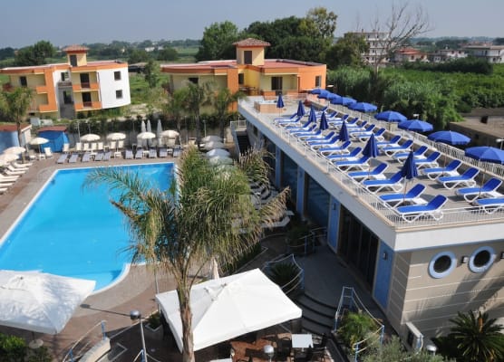 Hotel Premiere Pool & Resort 1