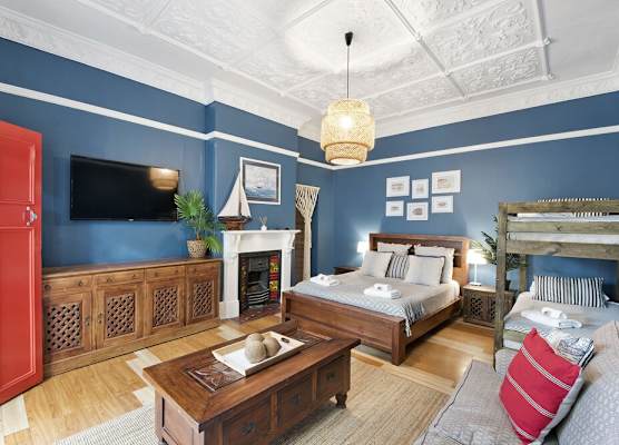Manly Waves Studios & Apartments 1