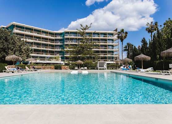 Hotel Almirante 1