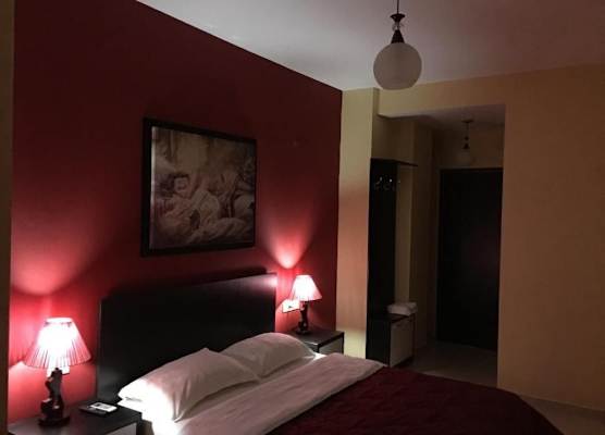 Haris Hotel 1