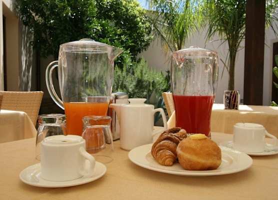 Amaryllis Hotel 1
