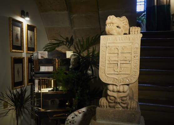 Helguera Palacio Boutique & Antique 1