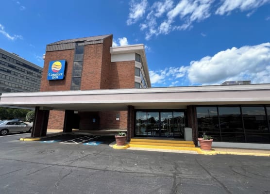 Comfort Inn Springfield 1