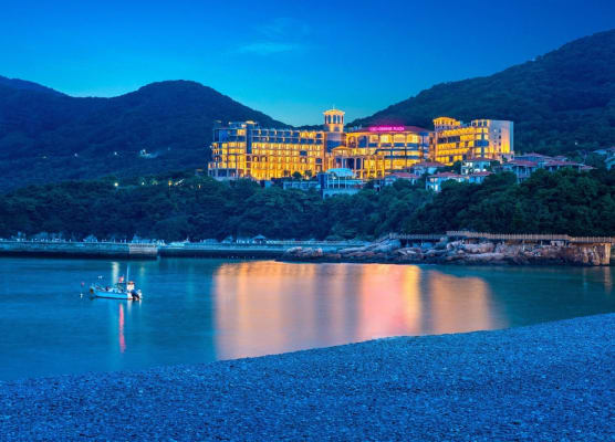 Crowne Plaza Zhoushan Seaview by IHG 1