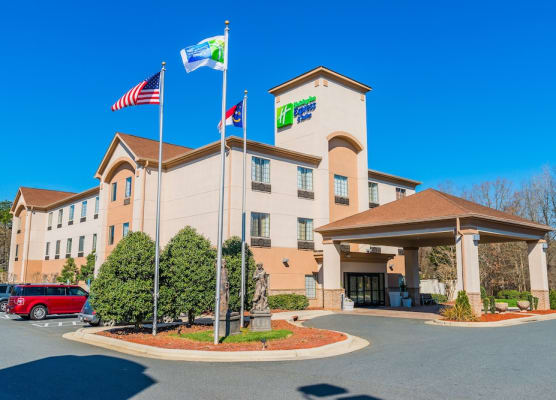 Holiday Inn Express & Suites ALBEMARLE by IHG 1