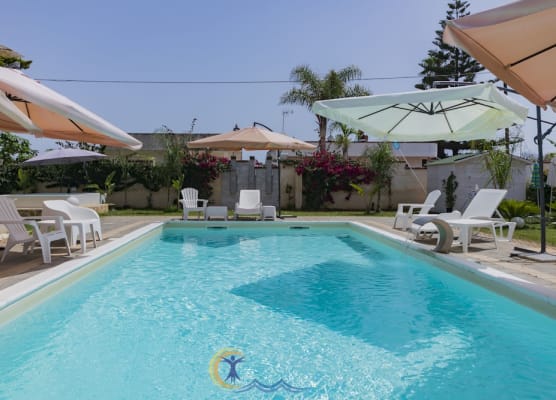 VILLA LEONARDO SAN FOCA - Room, Pool & Restaurant 1