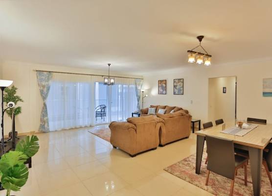 Parkside boutique 3 bedroom apartment 1