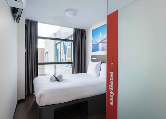 easyHotel Rotterdam City Centre 1