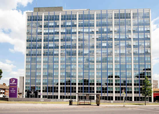 Premier Inn London Hendon - The Hyde 1