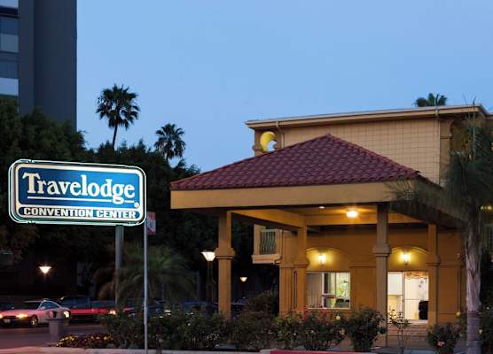 Travelodge by Wyndham Long Beach Convention Center 1