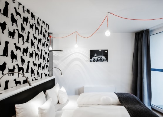 V-Hotel 1