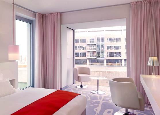 art'otel cologne, Powered by Radisson Hotels 1