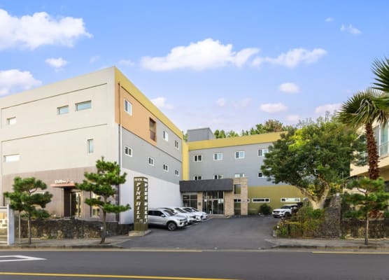 Pinehill Hotel 1