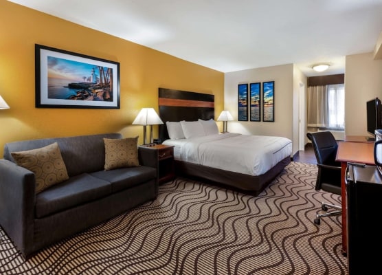 La Quinta Inn by Wyndham Sandusky near Cedar Point 1