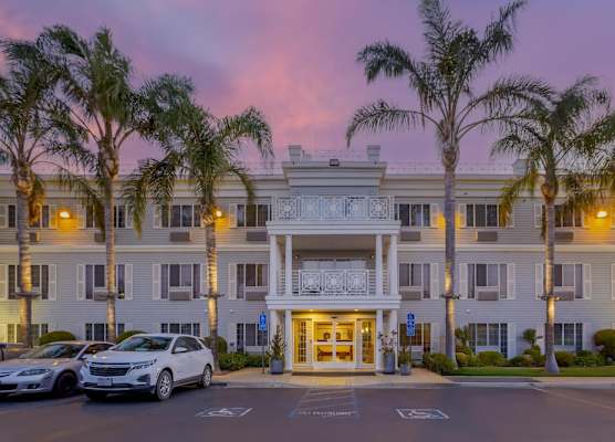 Best Western Luxury Inn 1