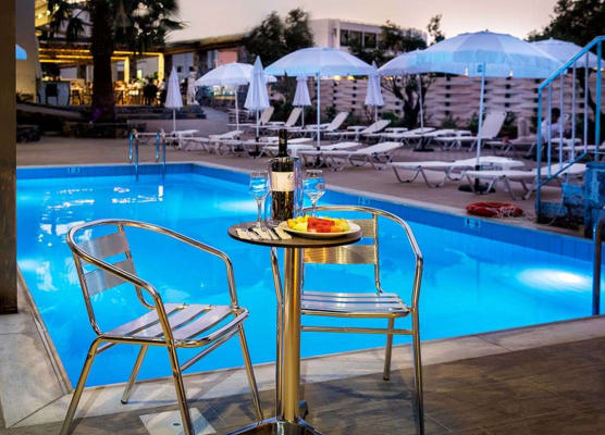 Pollis Hotel 1