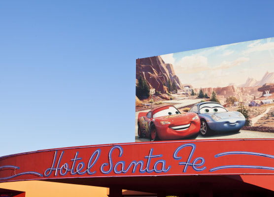 Disney Hotel Santa Fe + Tickets 1