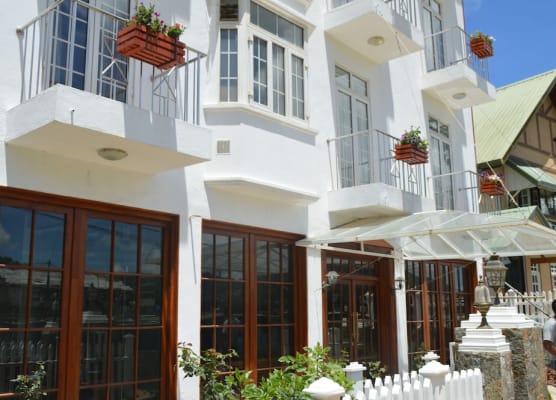 Royal Hills 1