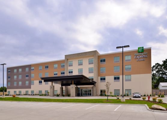 Holiday Inn Express & Suites OTTUMWA by IHG 1