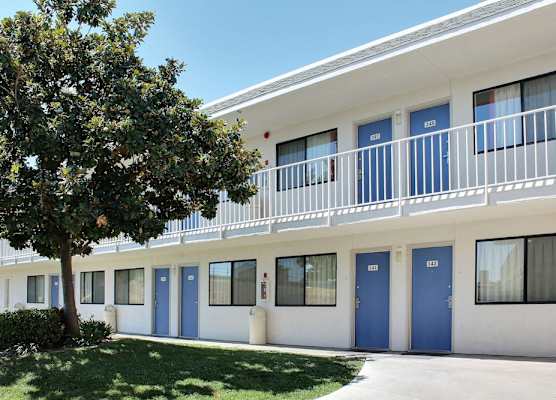Motel 6-Atascadero, CA 1