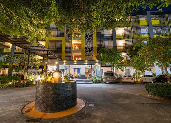 SB Living Place Hotel Phuket Town 1