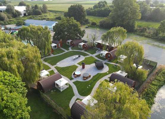 VICOLUNGO Glamor Lodge & Spa Ondaland waterpark 1