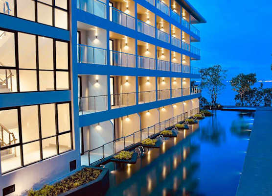 Golden Tulip Pattaya Beachfront Resort 1