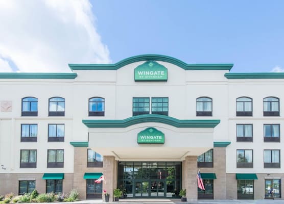 Wingate by Wyndham Niagara Falls 1