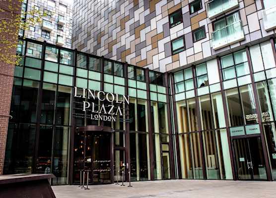 Lincoln Plaza London, Curio Collection by Hilton 1