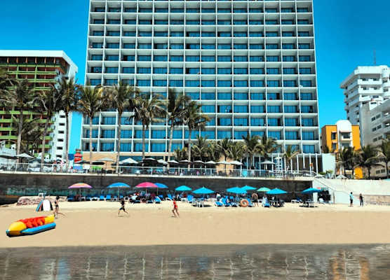 Viaggio Resort Mazatlán 1