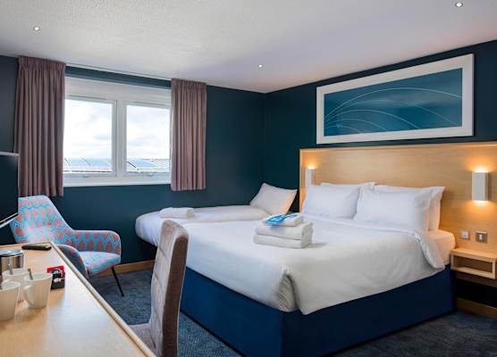 Travelodge Swindon Central 1
