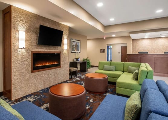 Comfort Inn & Suites Ames near ISU Campus 1