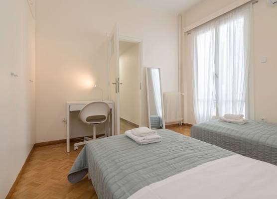 Phaedrus Living: City Center Flat Michalakopoulou 1