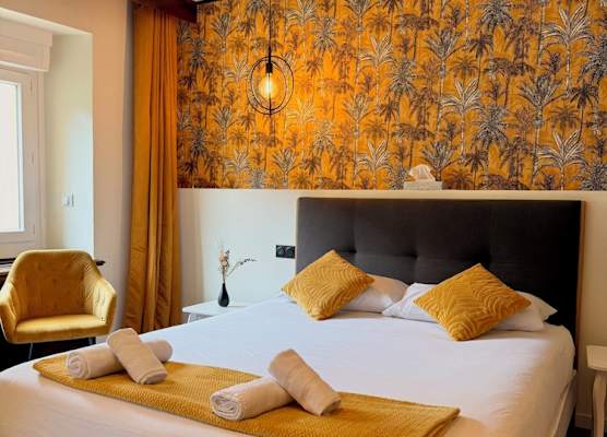 Savoy Hotel & Restaurant 1