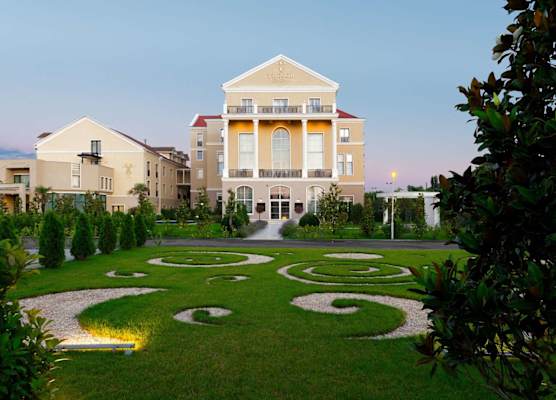 Tresor Le Palais Timisoara, Curio Collection by Hilton 1