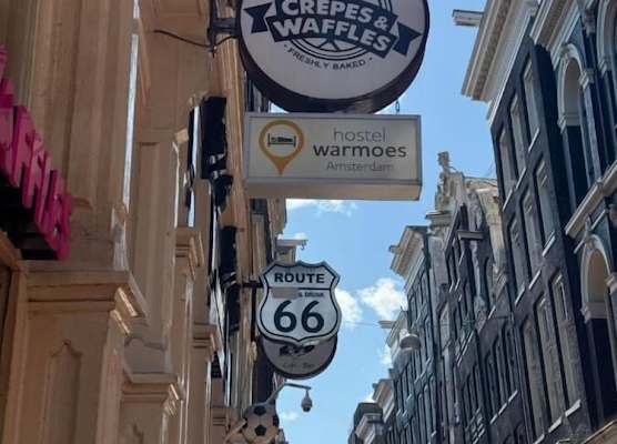 Hostel Warmoes Amsterdam 1