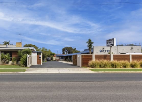 Rosebud Motel 1