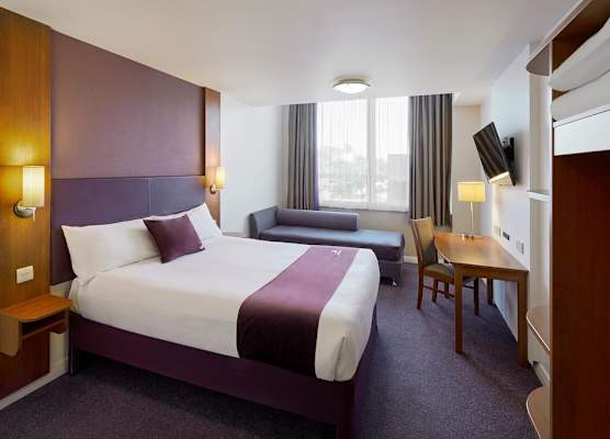 Premier Inn Manchester Bury 1