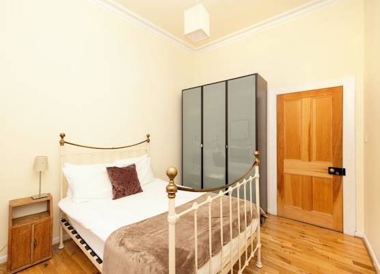 JOIVY Diagon Alley Apartment 1