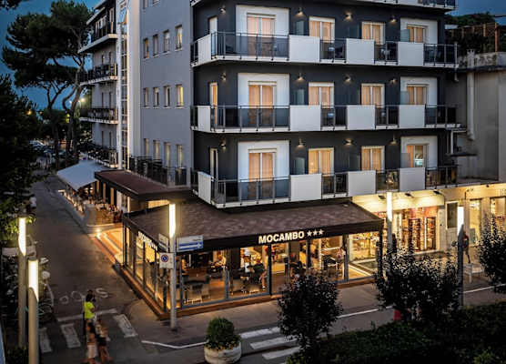 Hotel Mocambo Riccione CENTRALISSIMO AL MARE 1