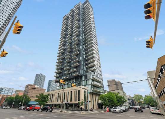 GlobalStay Modern Condos Downtown Calgary 1