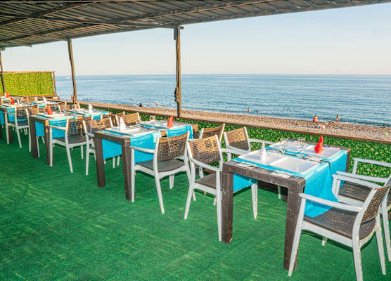 Aperion Beach Hotel Side 1